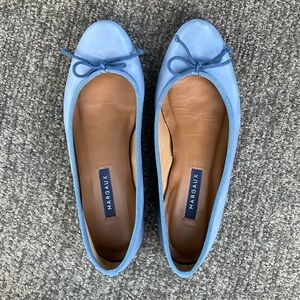 Periwinkle blue Margaux ballet flats. Handmade in Spain.